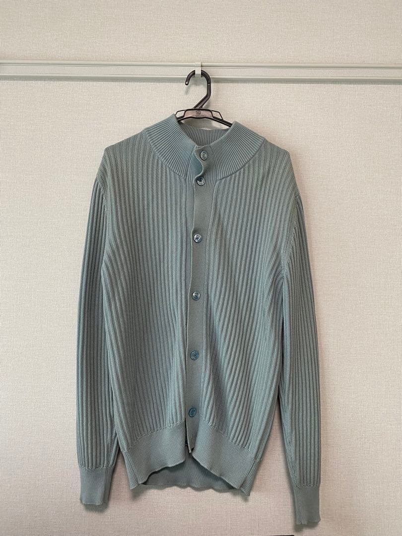 ニットカーディガン