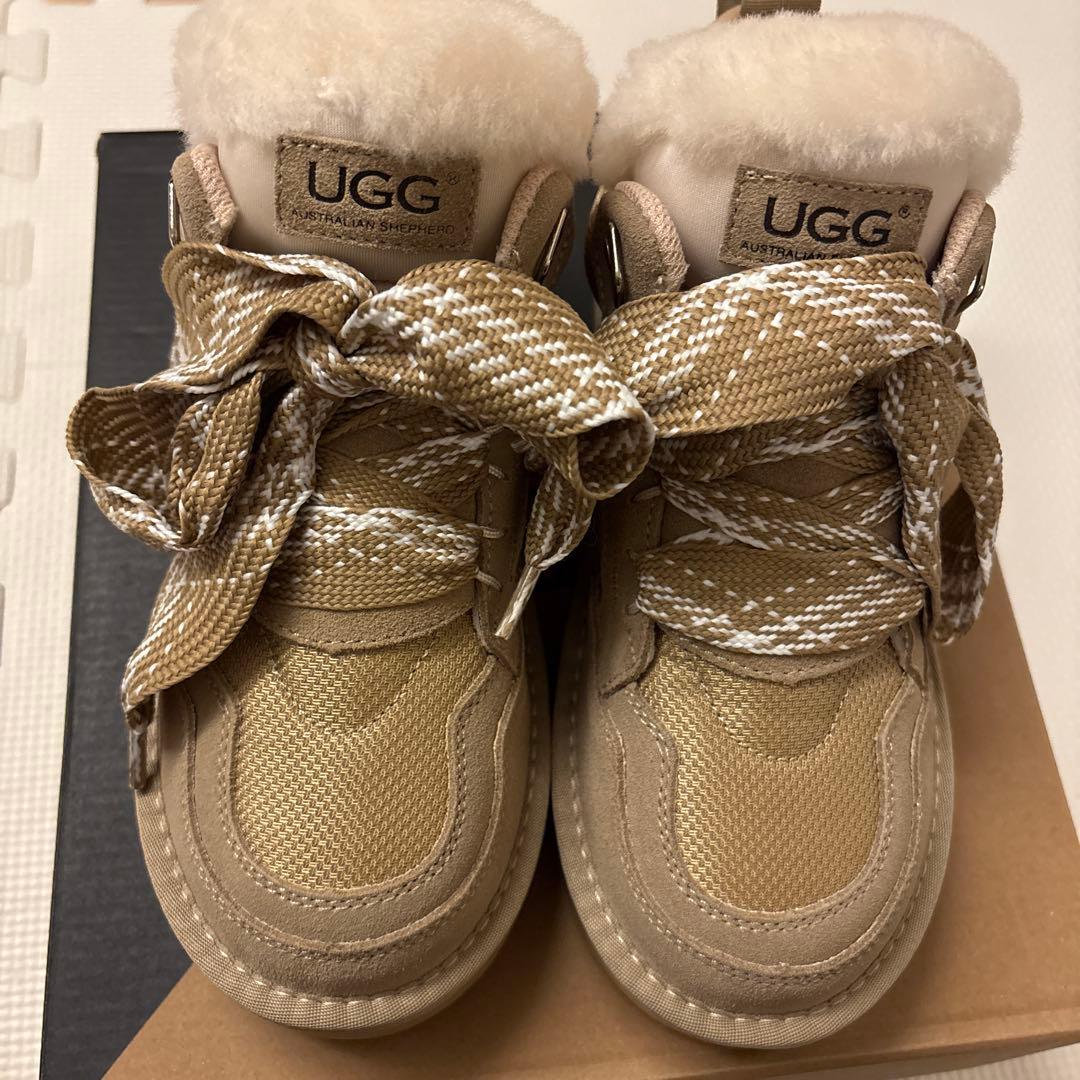 【UGG】厚底ボアスニーカー　24cm