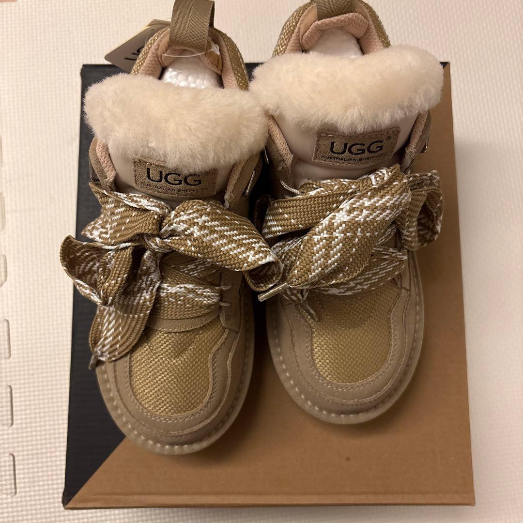 【UGG】厚底ボアスニーカー　24cm
