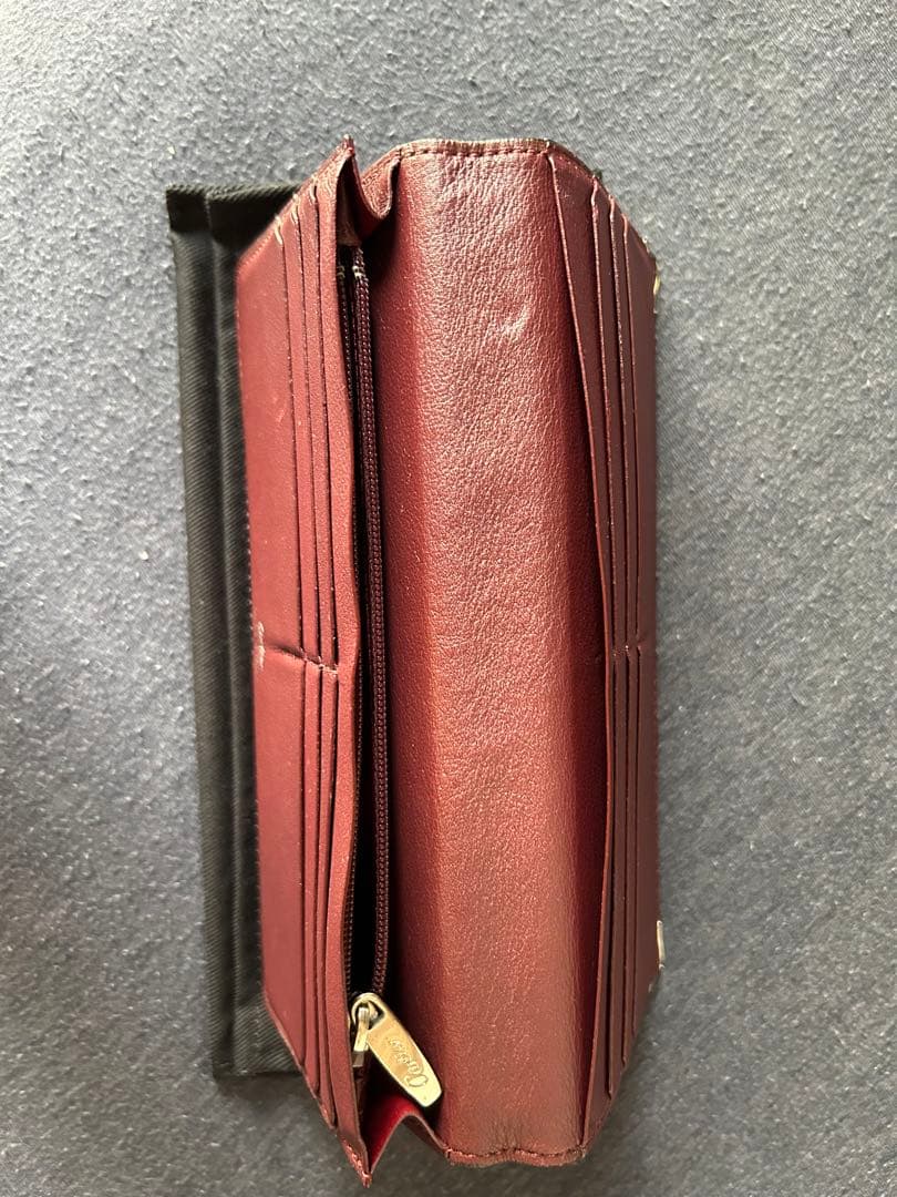 カルティエ　財布