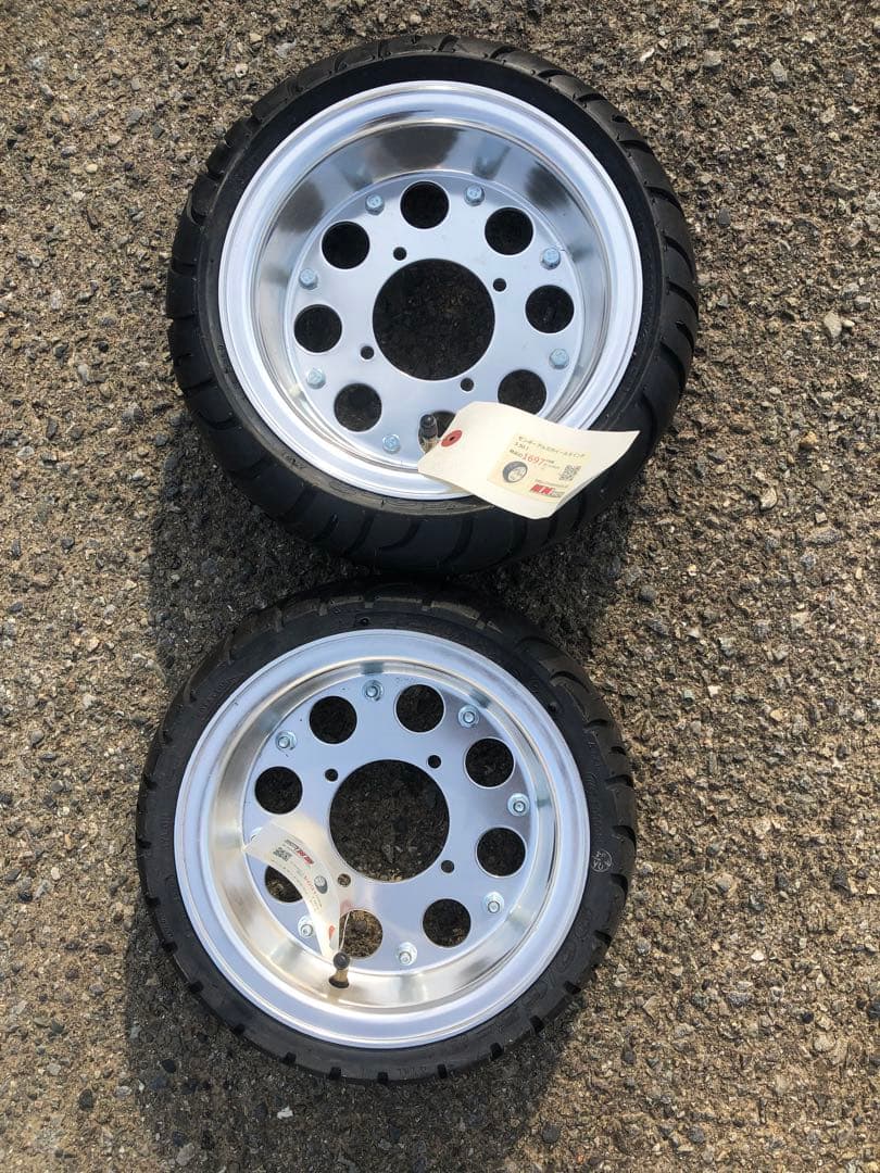 新古品　8インチ 3j/3.5j 90/65r8 130/50r8 17年製