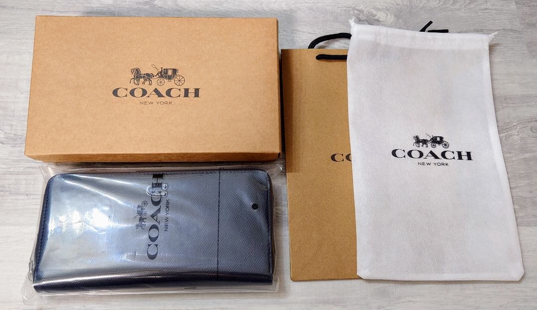新品 COACH コーチ ラウンドジップ財布 長財布 ブラック Cロゴ