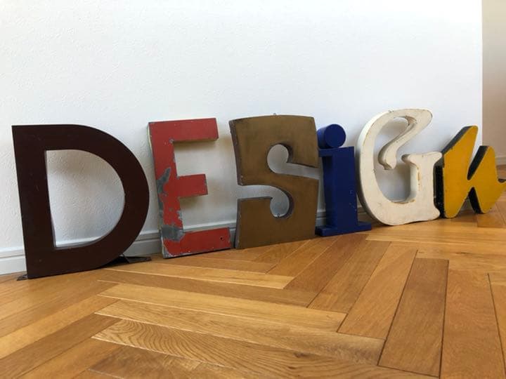 フランスのビンテージ看板文字KIDIMO 「DESIGN」