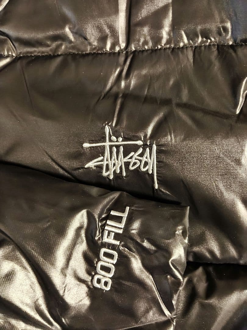 Stussy ブラック ダウンジャケット 800フィル