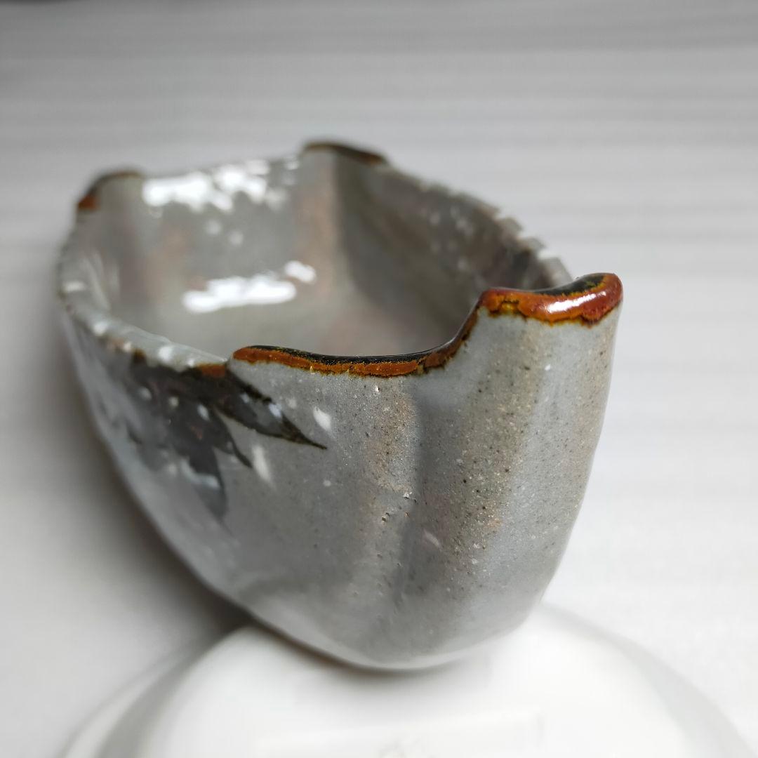 舟形鉢　銹絵雪笹文　乾山雪笹写し