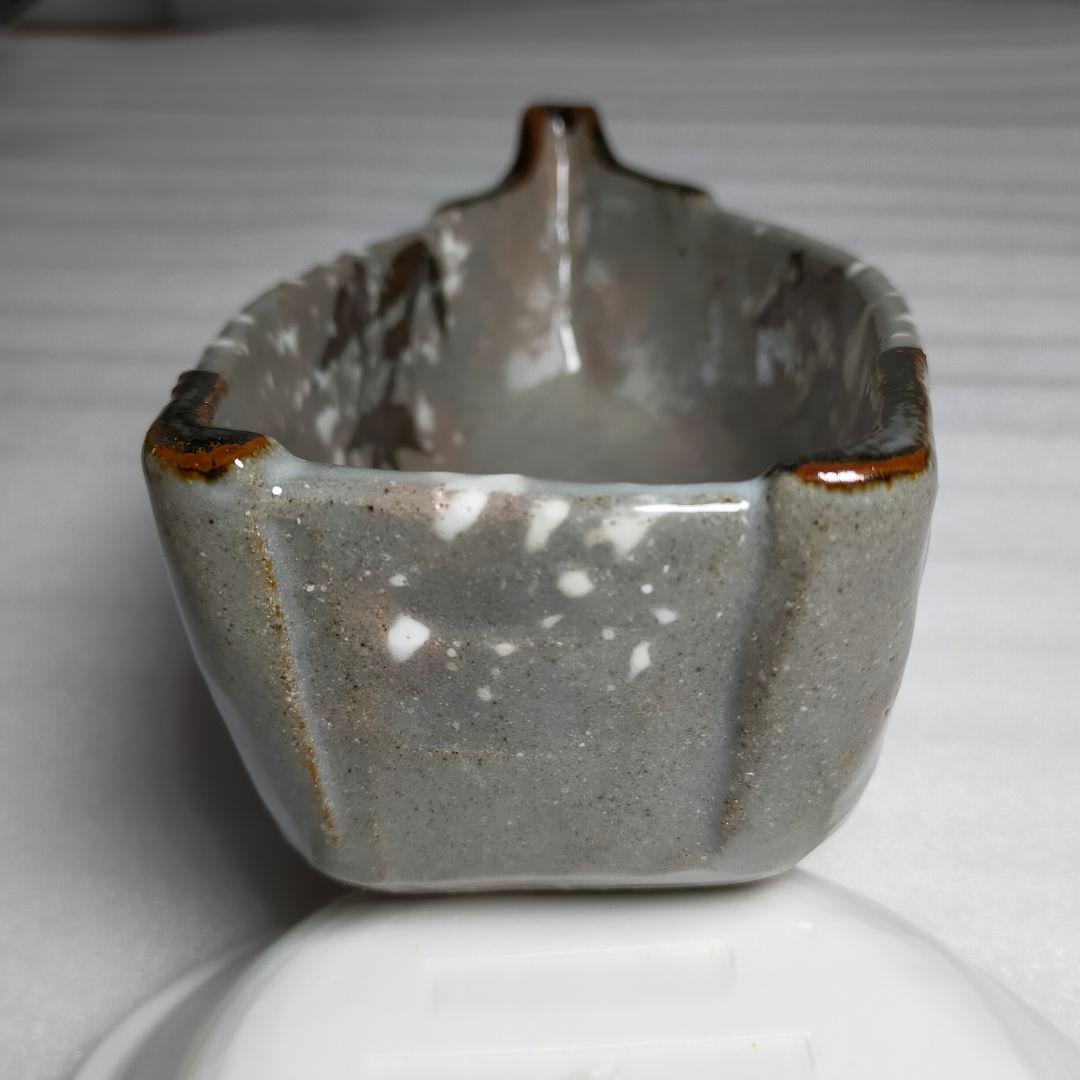 舟形鉢　銹絵雪笹文　乾山雪笹写し