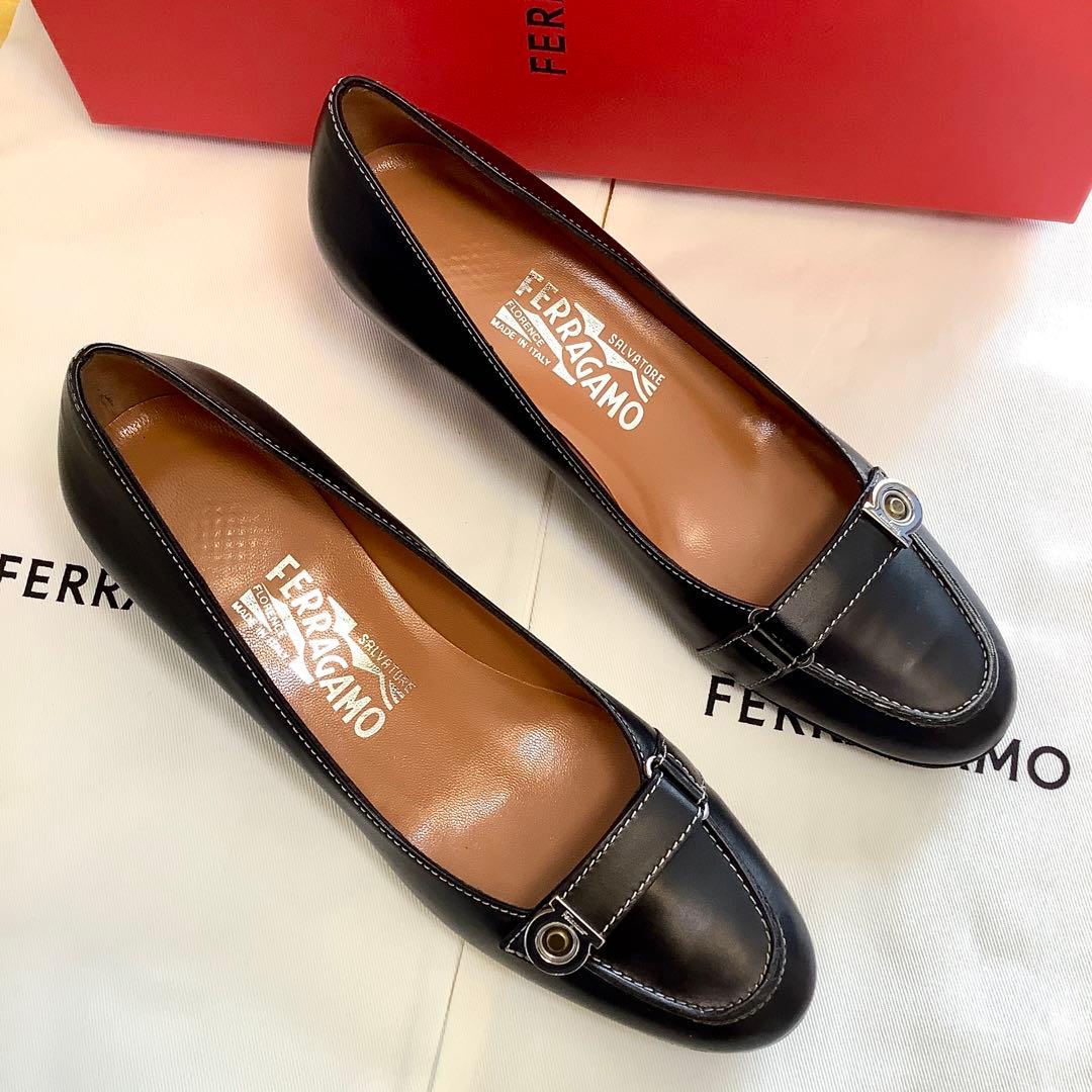 極美品! フェラガモ シルバーガンチーニ 極上カーフ ホワイトステッチ 23㎝