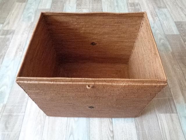 専用売却済●B4長方形ボックス1個●＆エコティッシュ3個●アタ●バリ島