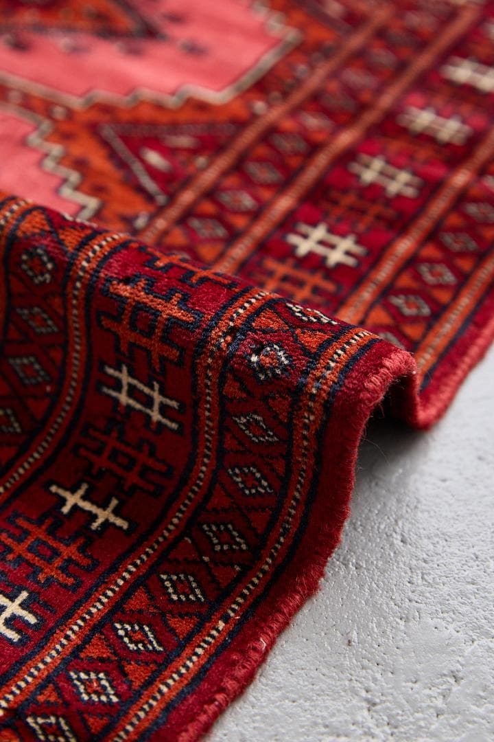 ヴィンテージラグ　トライバルラグ　ラホール産（94×61cm）赤　ピンク　黒
