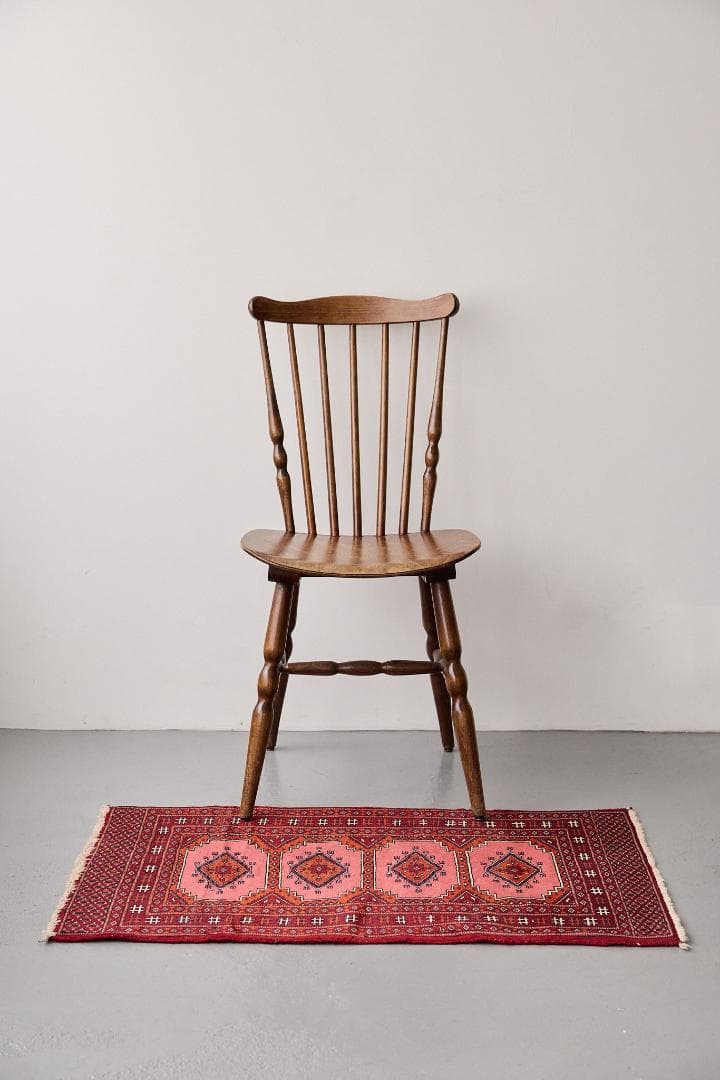 ヴィンテージラグ　トライバルラグ　ラホール産（94×61cm）赤　ピンク　黒