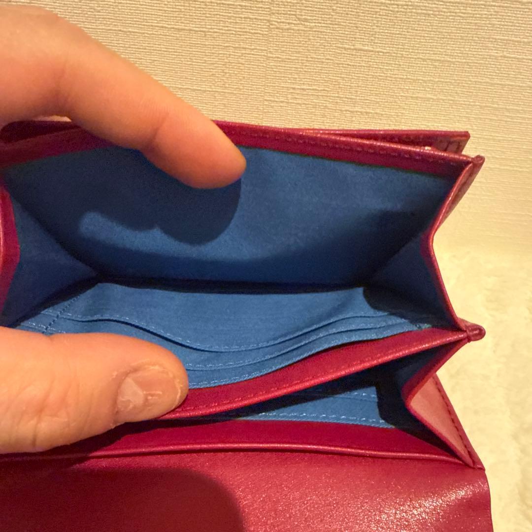 ホコモモラ 二つ折り 財布 牛革