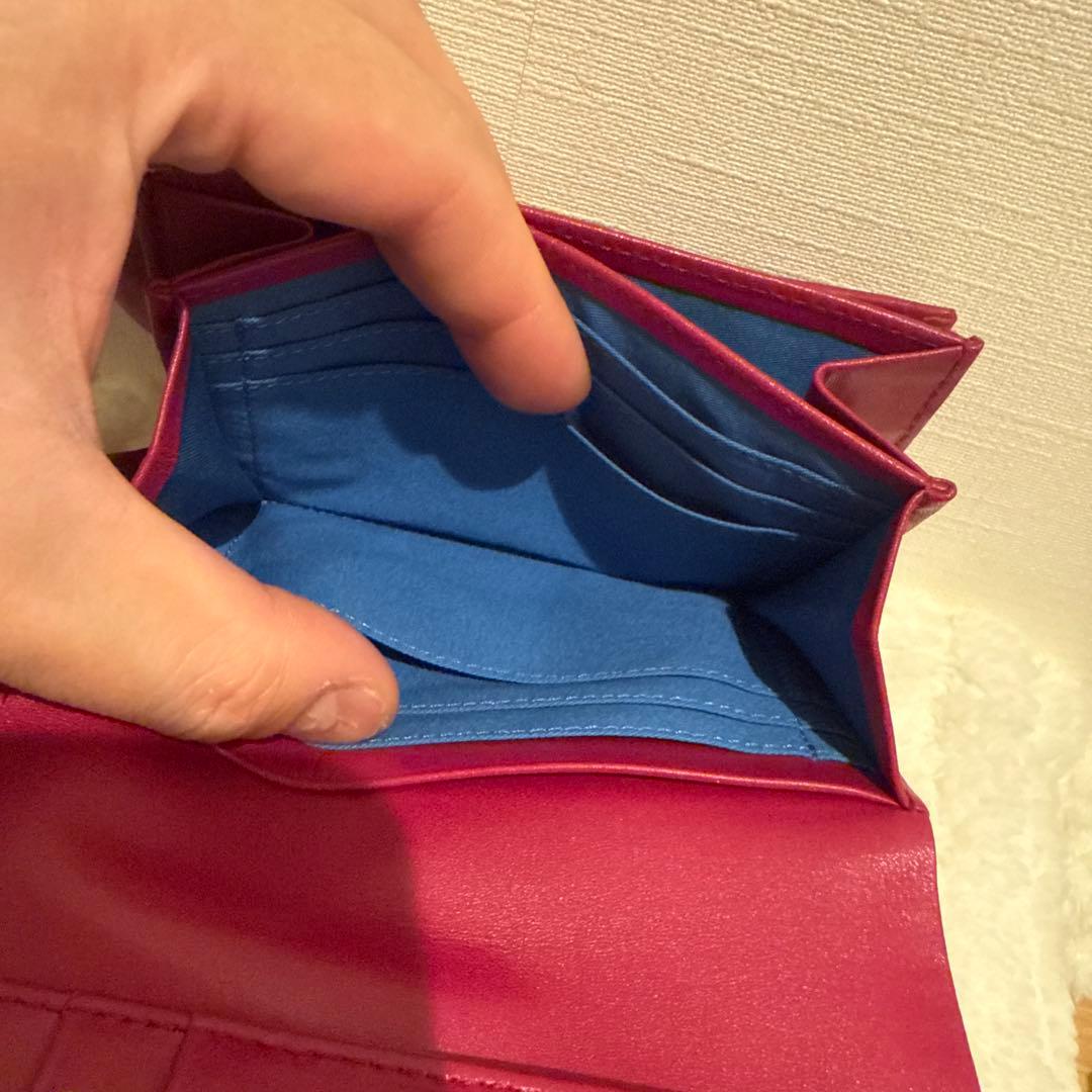 ホコモモラ 二つ折り 財布 牛革