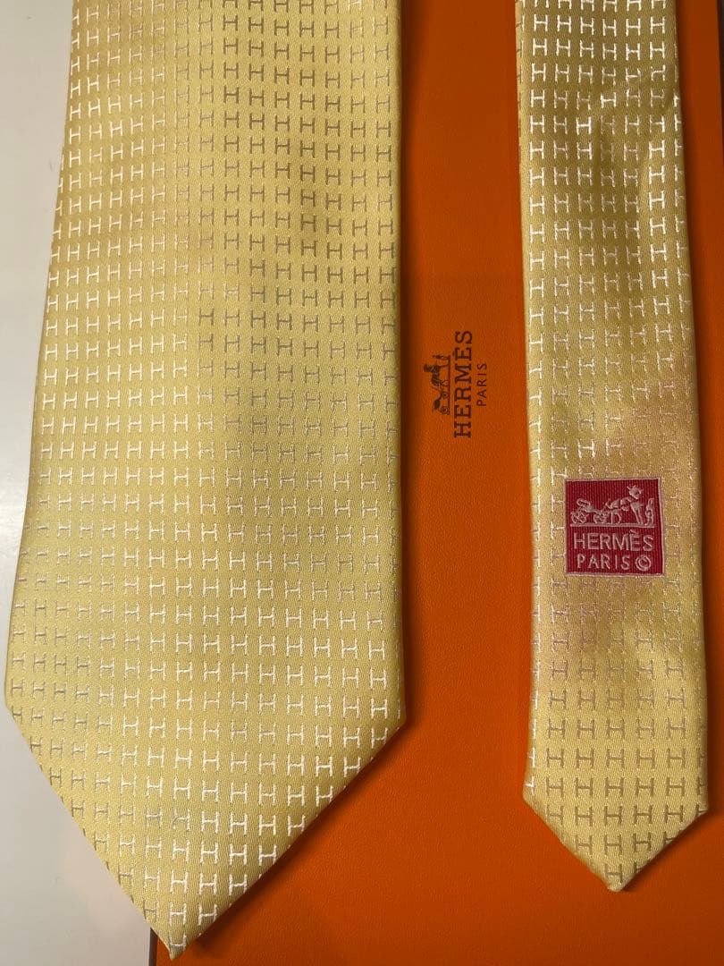 【新品未使用】HERMES イエロー H総柄ネクタイ　シルク100%　成人式向け