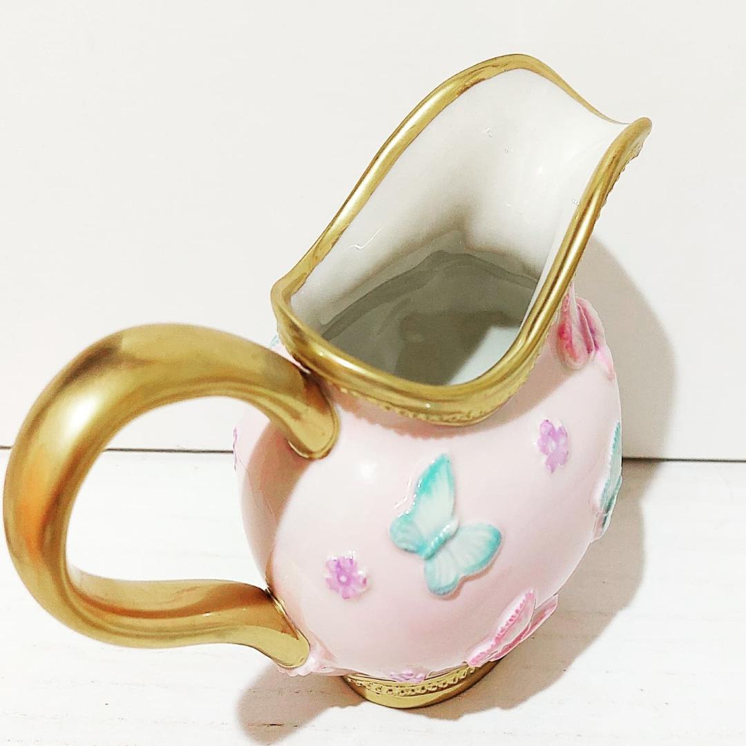 VILLARI  ヴィラリ　ブルーミングバタフライ  クリーマー ピンク リボン