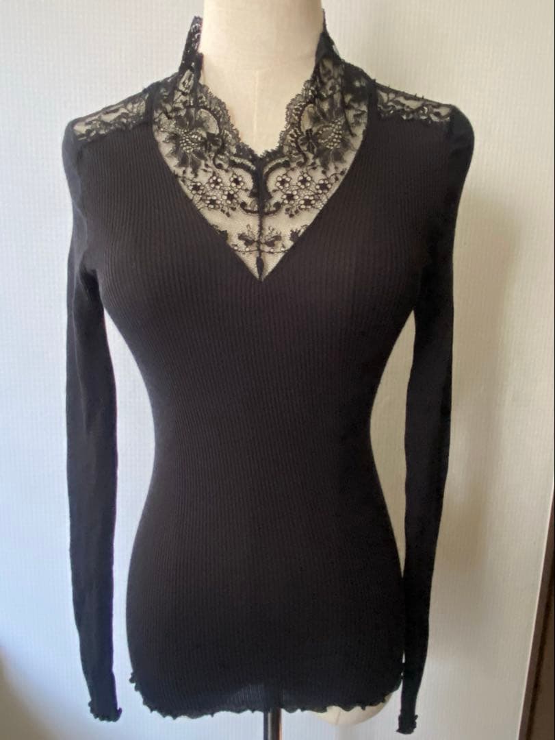 ⭐︎SAYOさま専用⭐︎オスカリート　シルクウールトップス　2サイズ