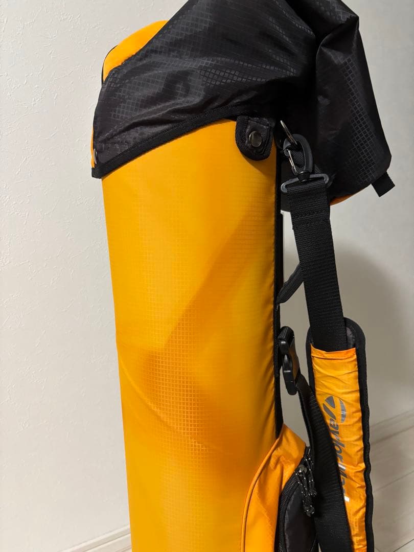 テーラーメイド Taylor made 7型キャディバッグ スリム 軽量