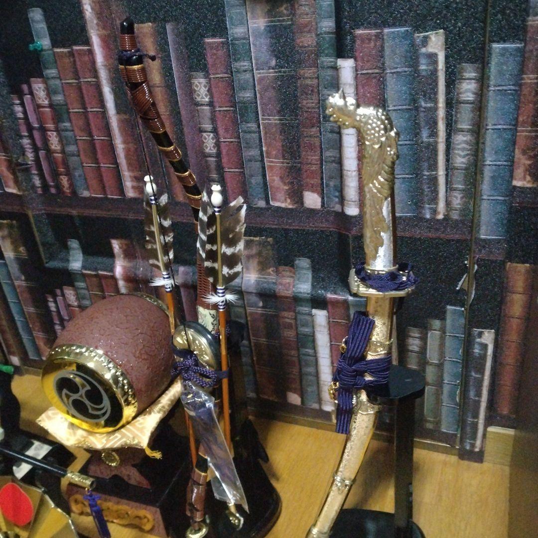 五月人形　端午の節句　刀　弓　矢　太鼓　鯉のぼり　置物