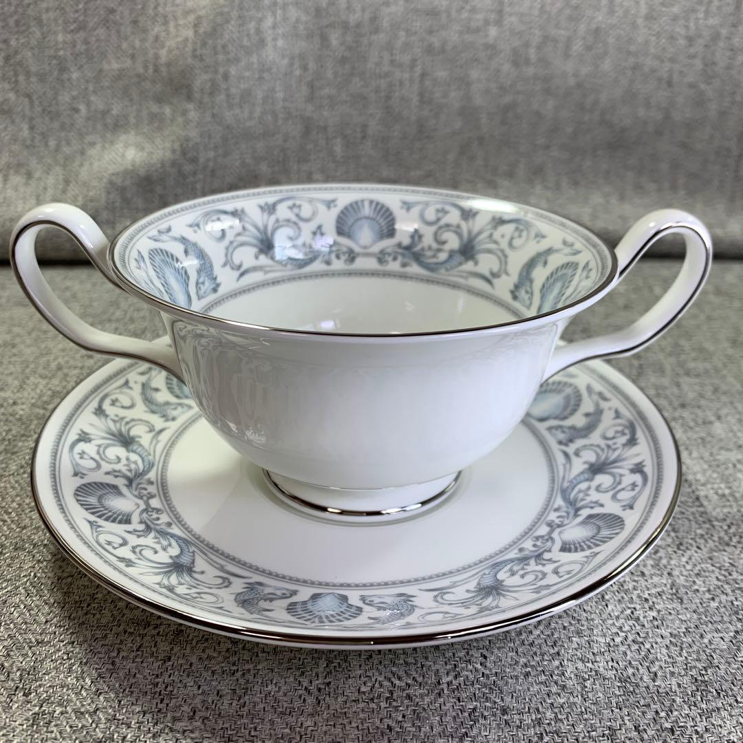 ウェッジウッド　ドルフィン　スープ　カップ＆　ソーサー　黒壺　ダブルハンドル