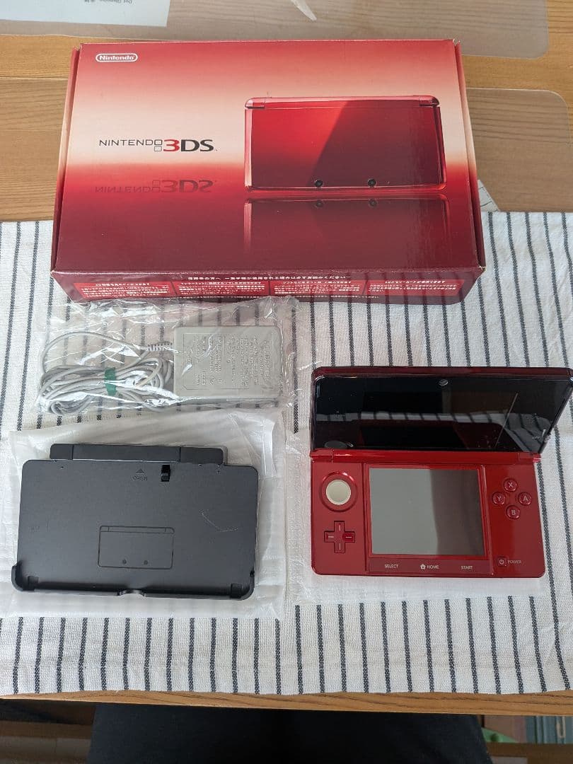 【新品】Nintendo ニンテンドー3DS フレアレッド