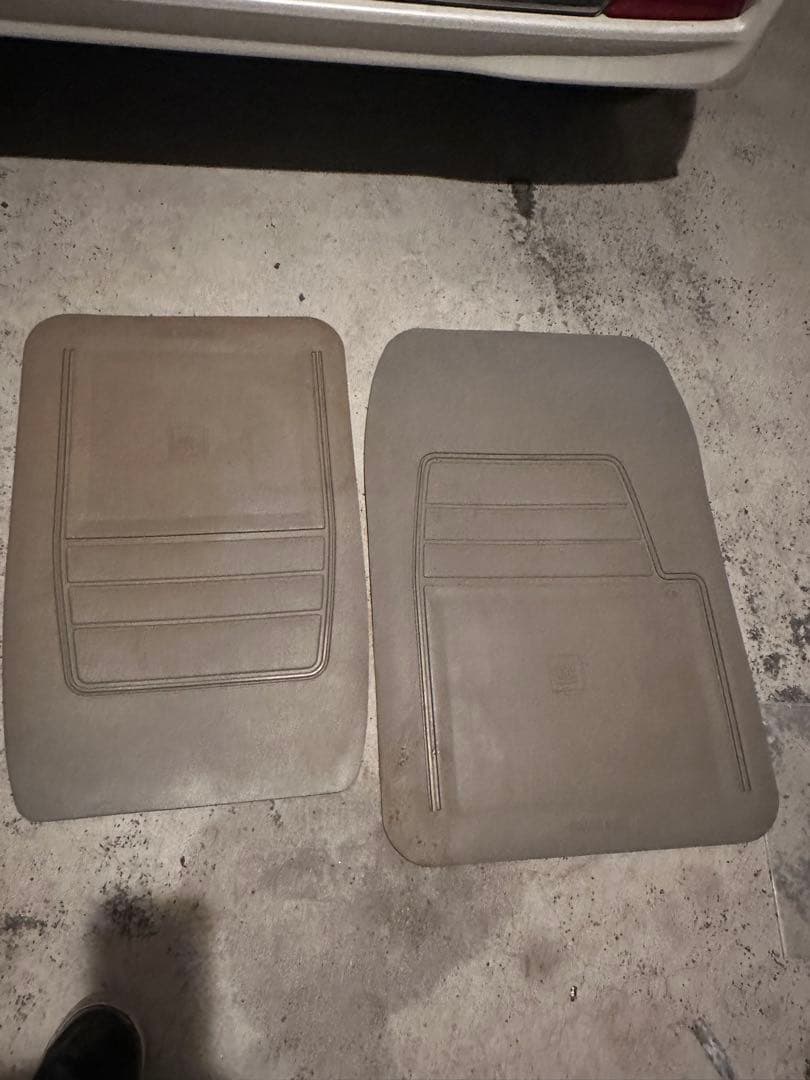 c1500 EXキャブ　GMロゴ　純正フロアマット