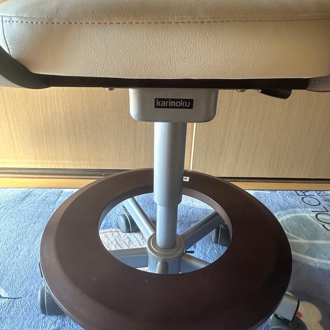 【美品】karimoku カリモク家具 デスクチェア 昇降式 キャスター付き
