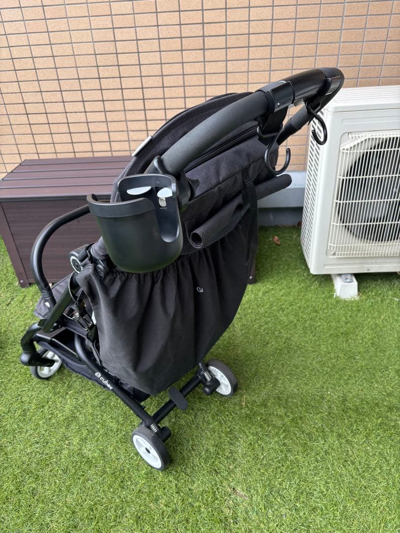 サイベックス イージーS 　 EEZY S cybex 　ベビーカーブラック