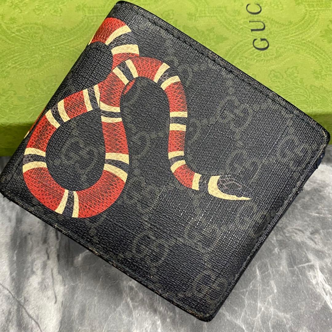 希少✨グッチ　二つ折り財布 ラウンドファスナー　蛇　GGスプリーム　レザー　黒