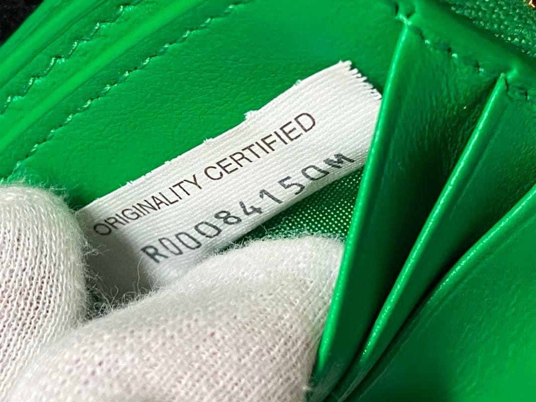 【新品未使用】BOTTEGA VENETA カセット 二つ折り財布 グリーン