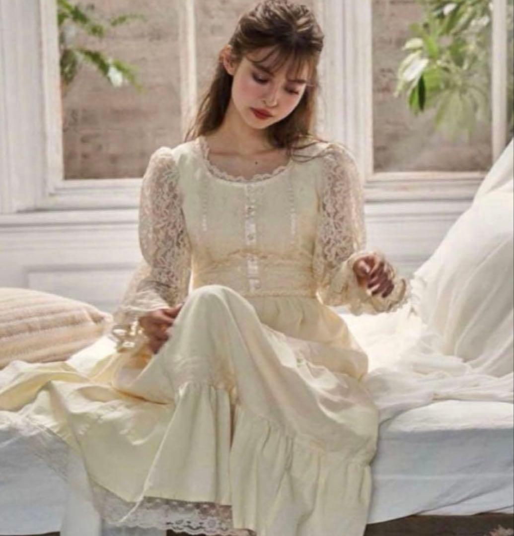 TreatÜrself special Vintage dress ドレス