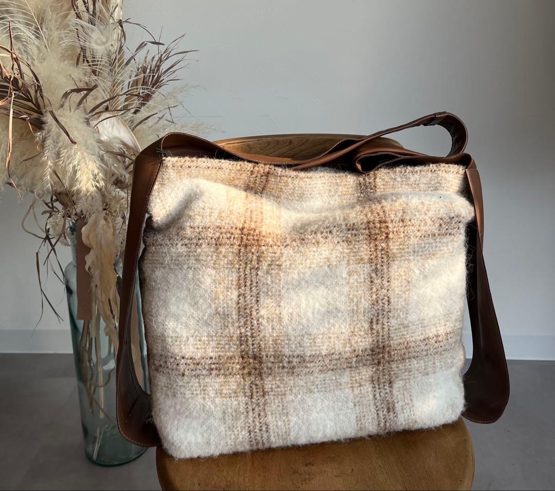 SF/Z/I チェック柄　ベージュ　ブラウン　大きめバッグ