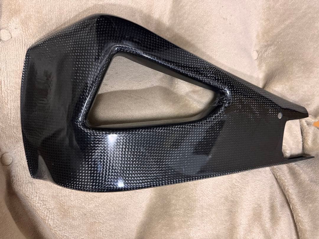 YZF R1 09-14 カーボン スイングアームカバー 平織り