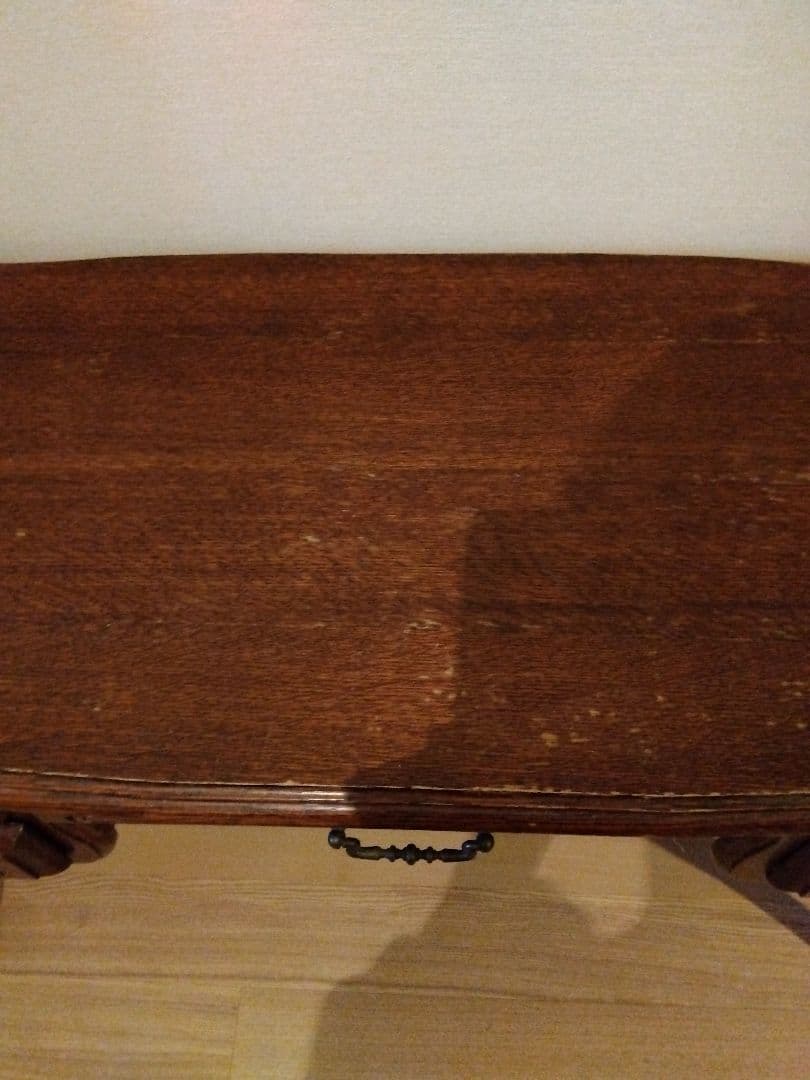 中古　海外輸入家具　ルーマニア製 デスク 机 ドレッサー 猫足 アンティーク調