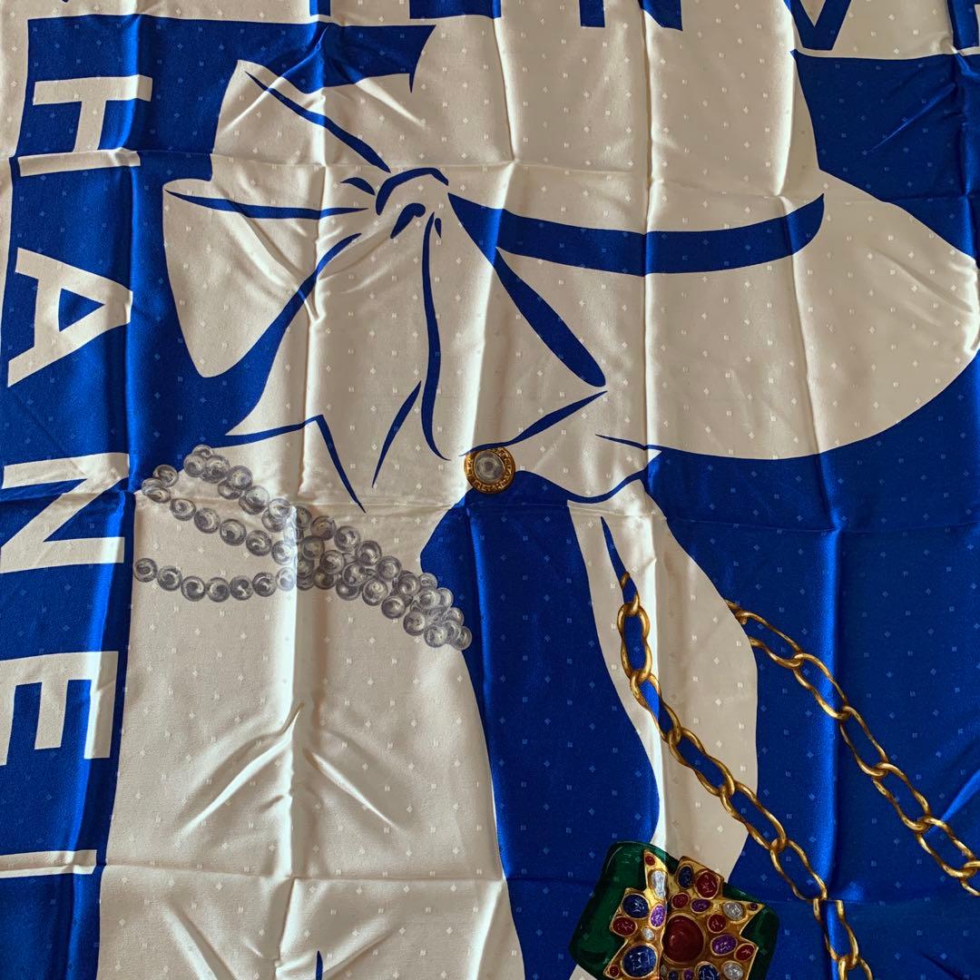 CHANEL　シャネルスカーフ　ココマーク マドモアゼル　絹100%