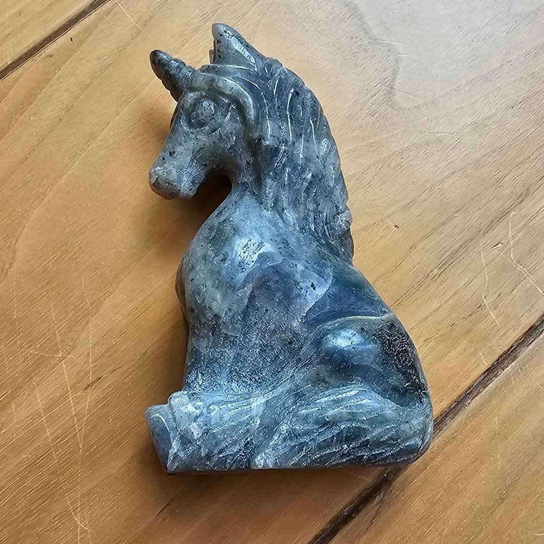 ラブラドライトのユニコーン・天然石