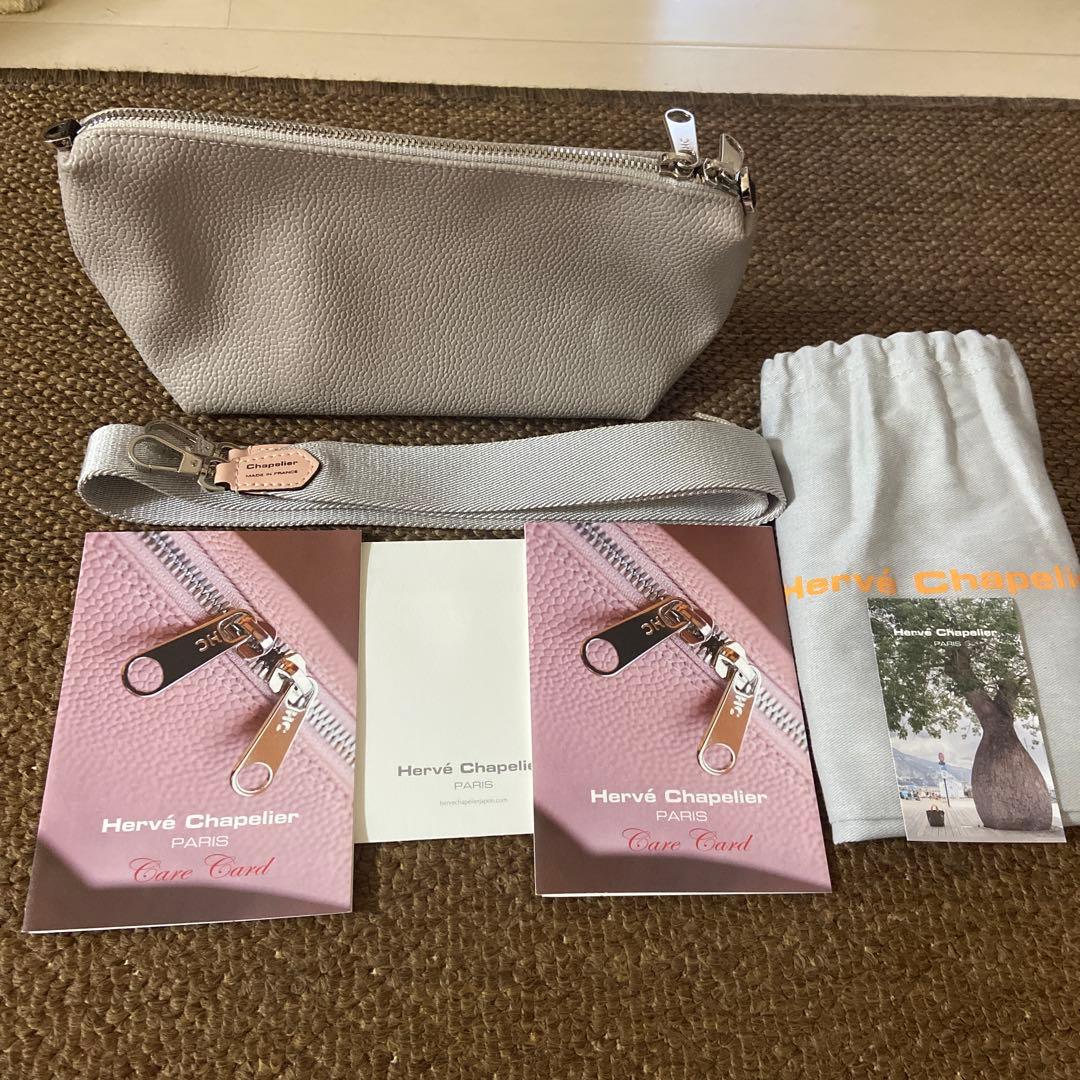 【美品】エルベシャプリエ　リュクススクエアポーチ　ショルダーストラップ