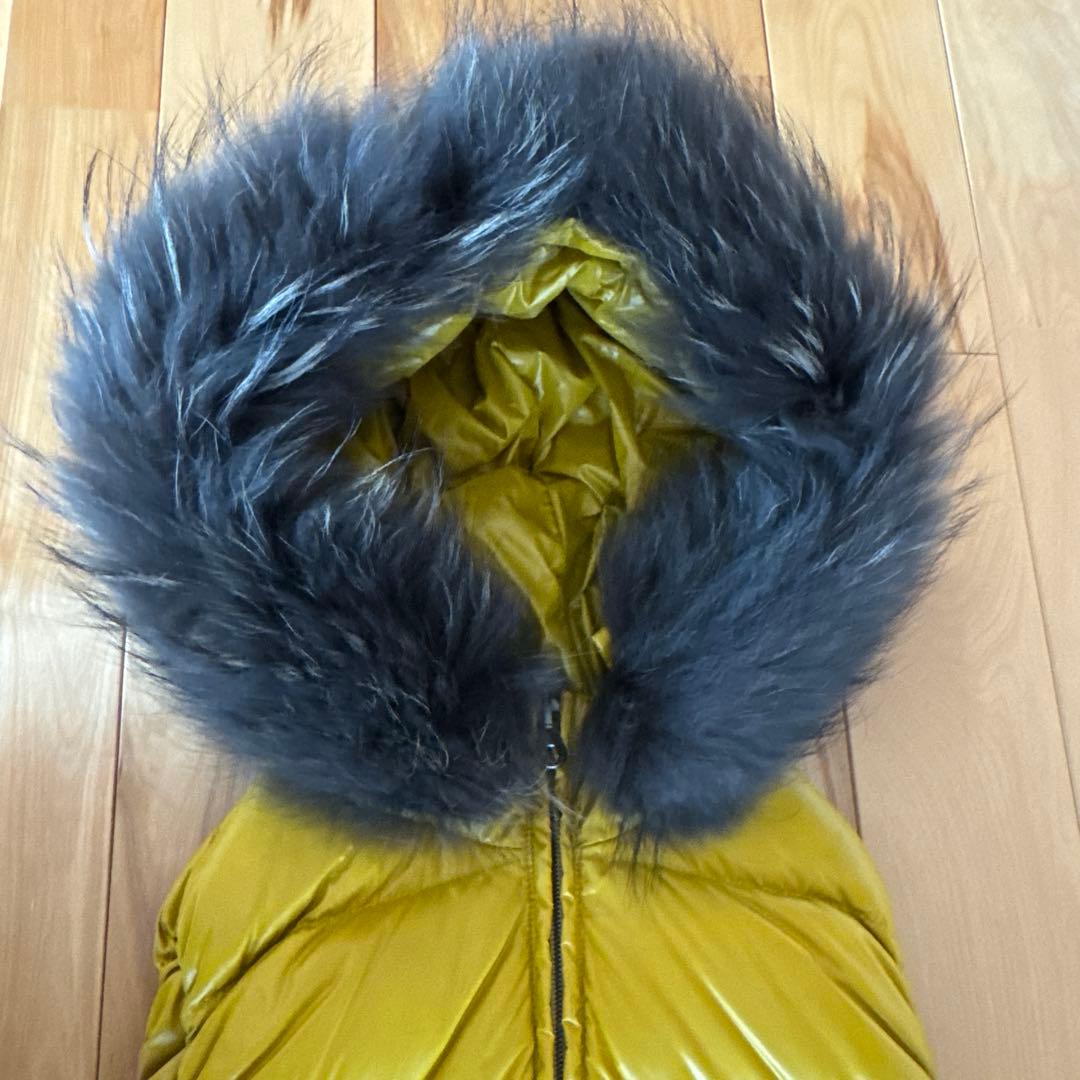 【こふぃ】DUVETICA マスタードカラーファー付きダウンベスト