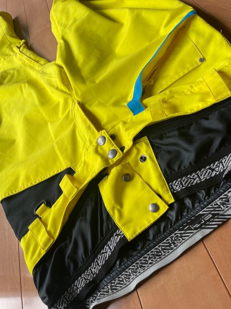 JACKFROST13スノーボードウェア XS 派手　蛍光【値下げしました！】