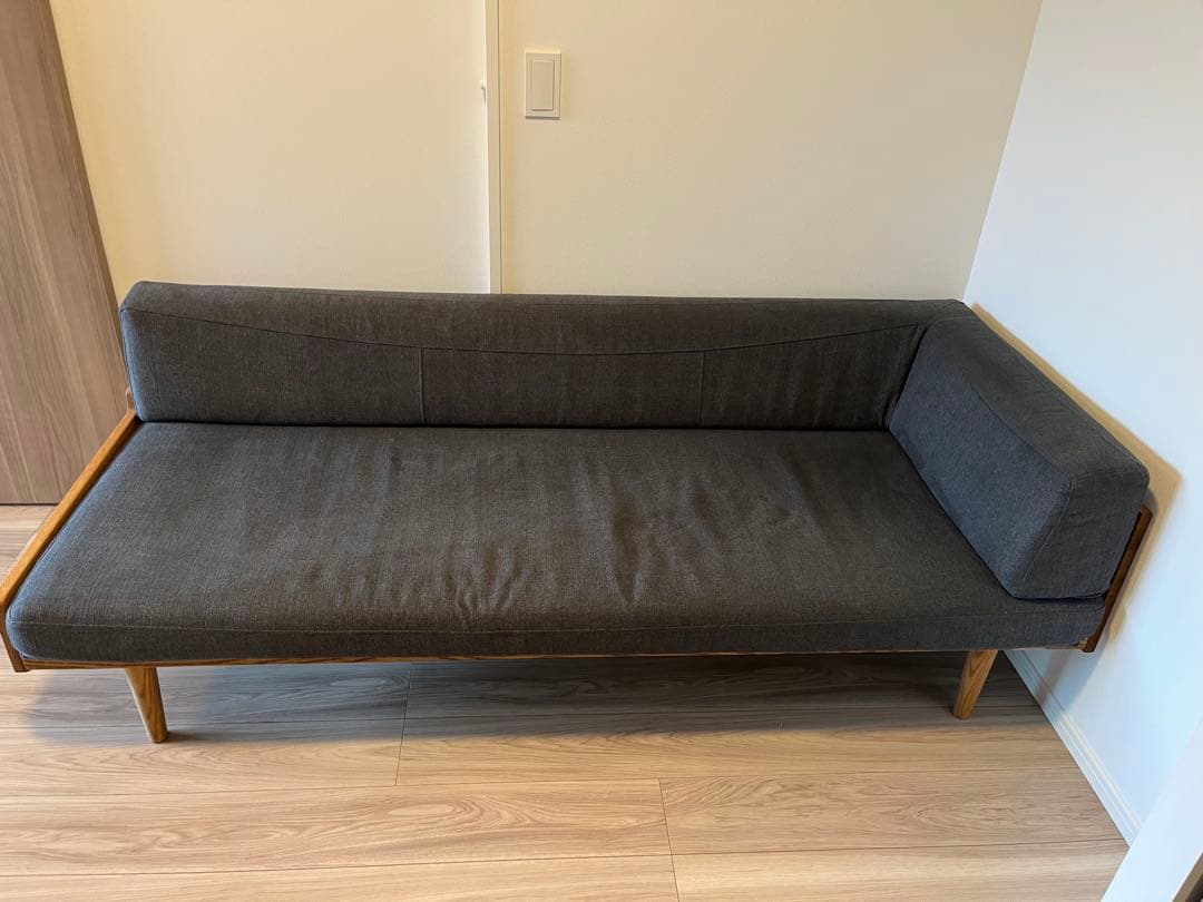 モモナチュラル　デイソファ　3人掛け