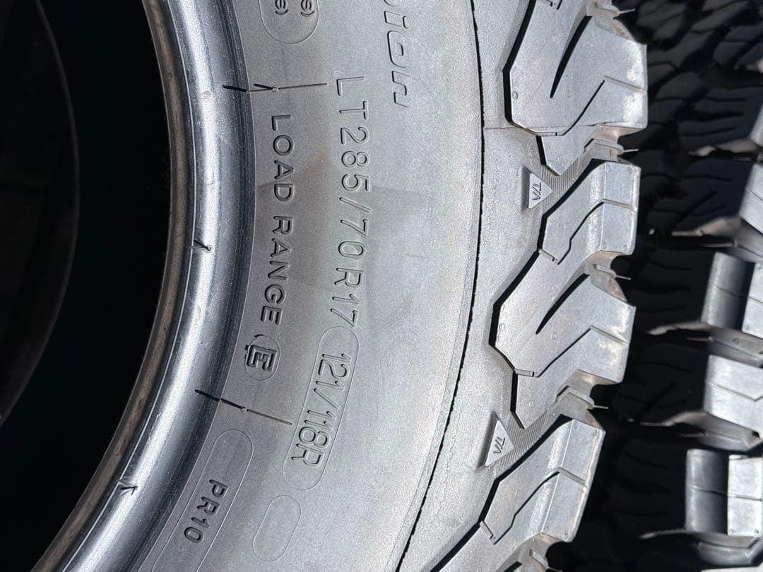 送料込みBFGoodrich KO2 285/70/17 4本セット