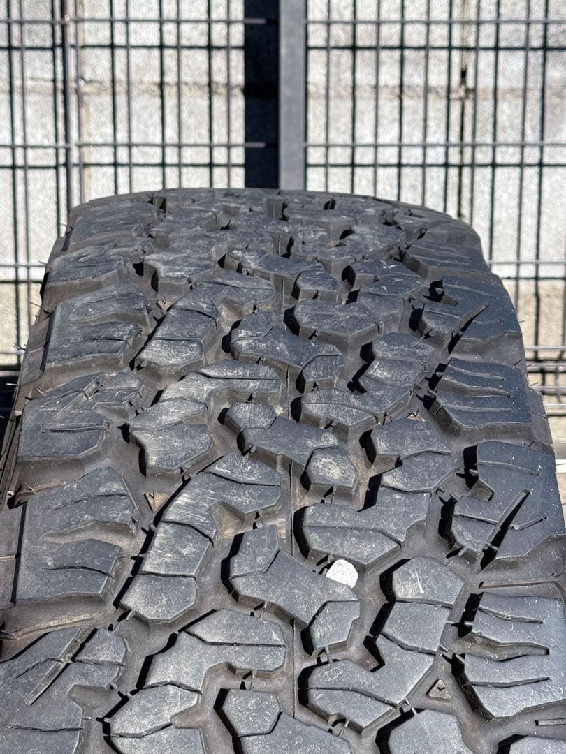 送料込みBFGoodrich KO2 285/70/17 4本セット