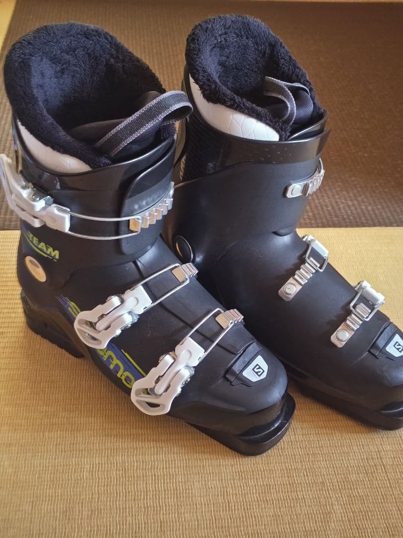 Salomon TEAM スキー用ブーツ　25～25.5 ブーツ袋付き