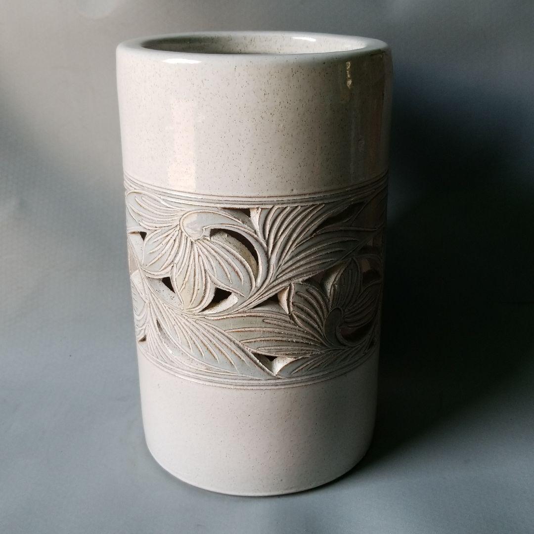 信楽焼傘立て  大容量❗唐草彫 大 高さ４７cm