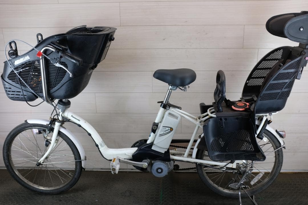 お*ん様 パナソニック ギュット　　20インチ　3段　13.2Ah（5点灯）充電