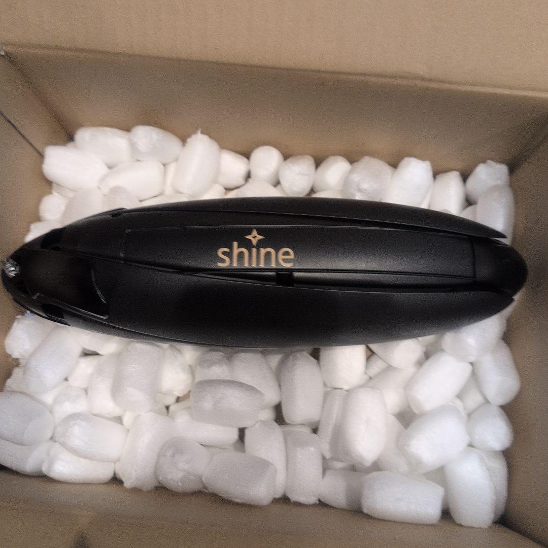 ポータブル風力発電機　SHINE TURBINE