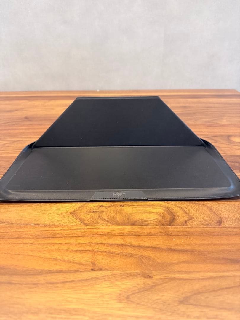 MacBook pro M4 32GB 1TB、MOFTケース、ハードケース付き