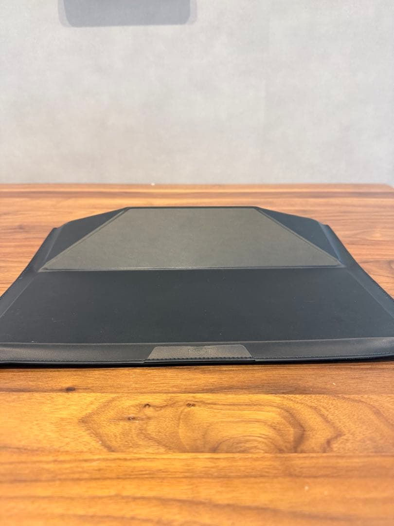 MacBook pro M4 32GB 1TB、MOFTケース、ハードケース付き