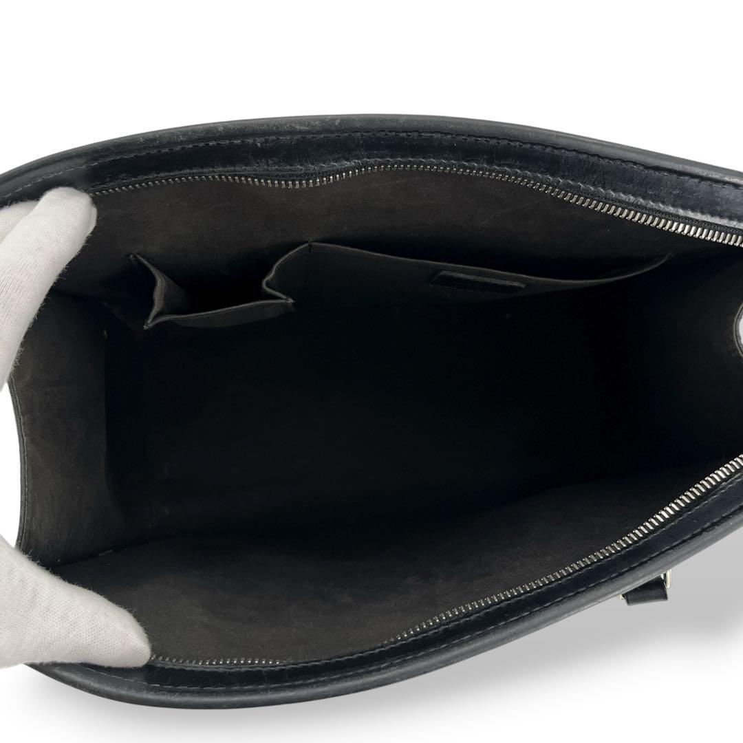 ルイヴィトン　マドレーヌGM トートバッグ　肩掛け可　A4収納可　エピ　ブラック