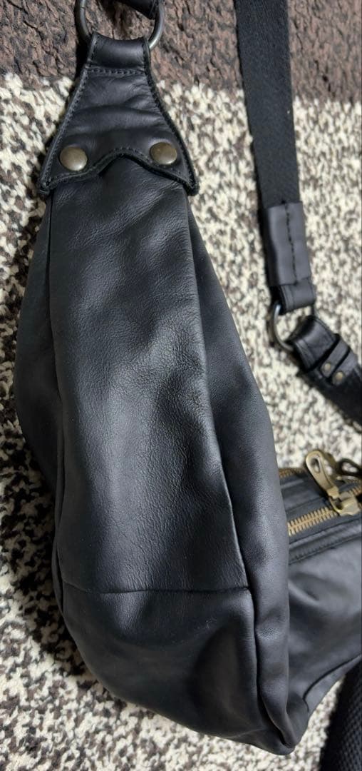 【美品】alfredoBANNISTER レザーショルダーバッグ 三日月バッグ