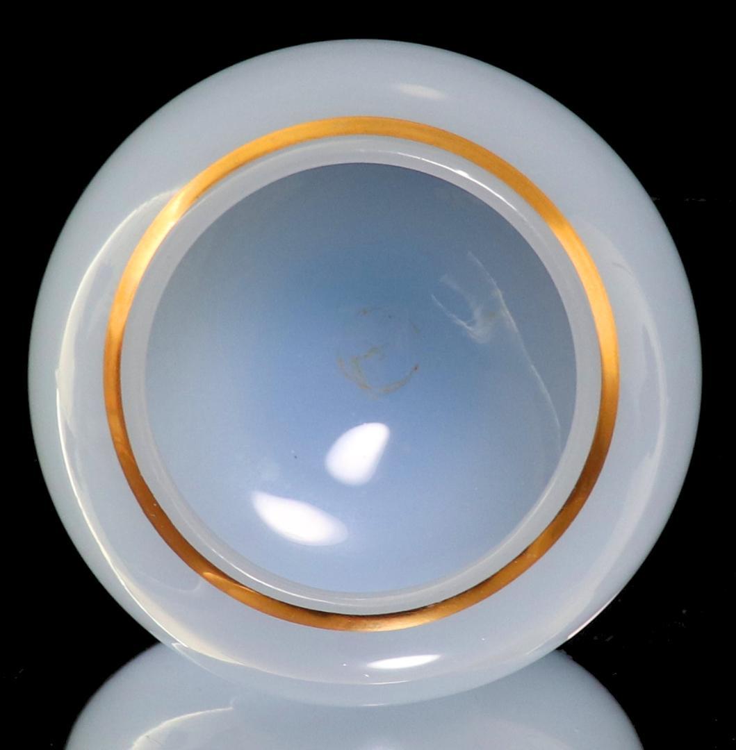オールド・バカラ レアカラー ライトブルー オパーリンクリスタル製 金彩蓋物