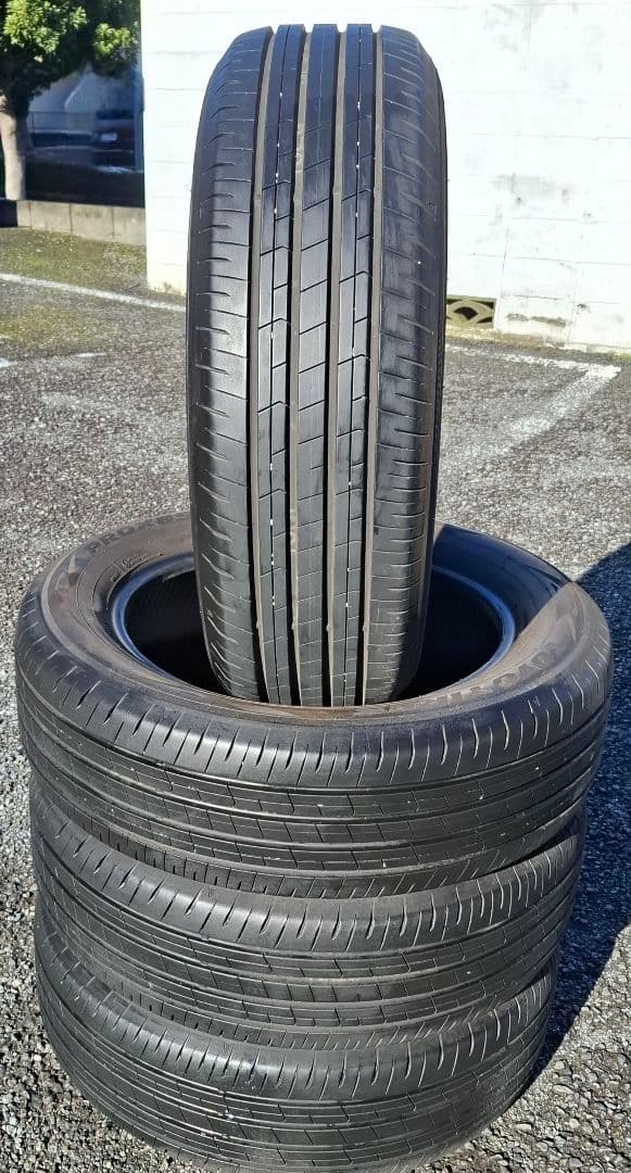 ほぼ新車外し 225/60R18 TOYO PROXES COMFORT②２本